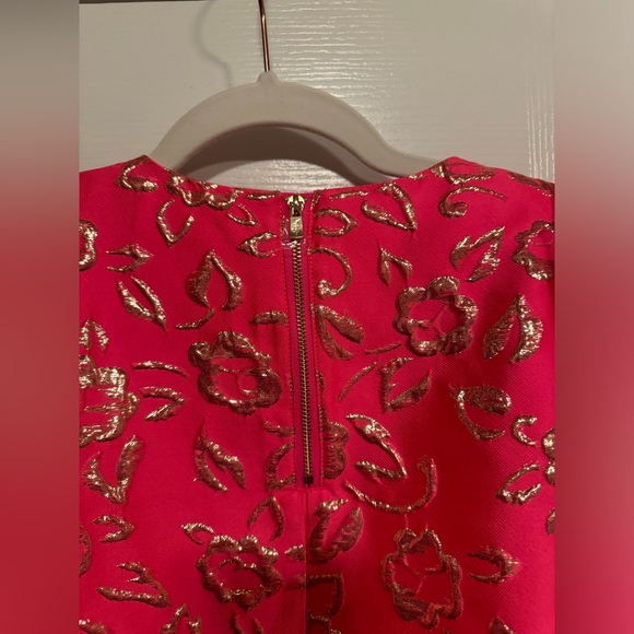 Lilly Pulitzer Pratt Short Sleeved Floral Brocade Top |Pink Grenadine | Med - Picture 5 of 6